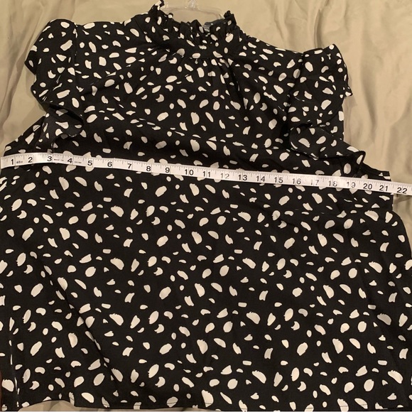 SHEIN black and white blouse size Large - Picture 5 of 7